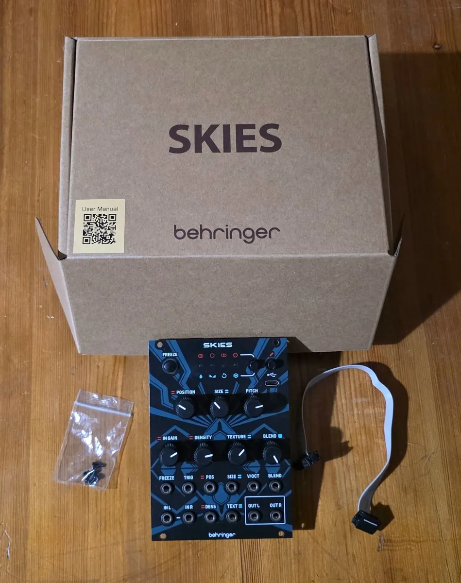 Behringer Skies, Near Mint (Boxed) - Image 2