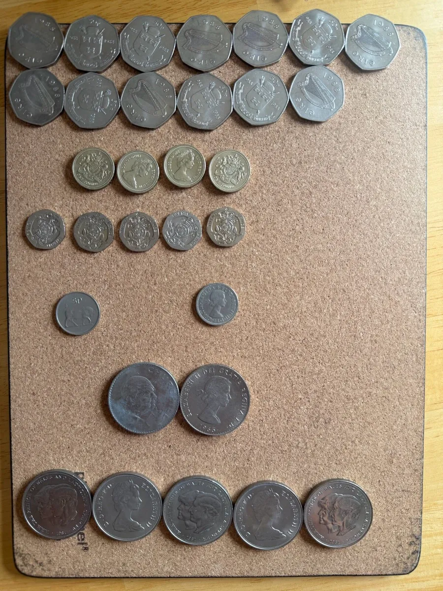 Large Mixed UK & Irish Coin Collection - Image 1