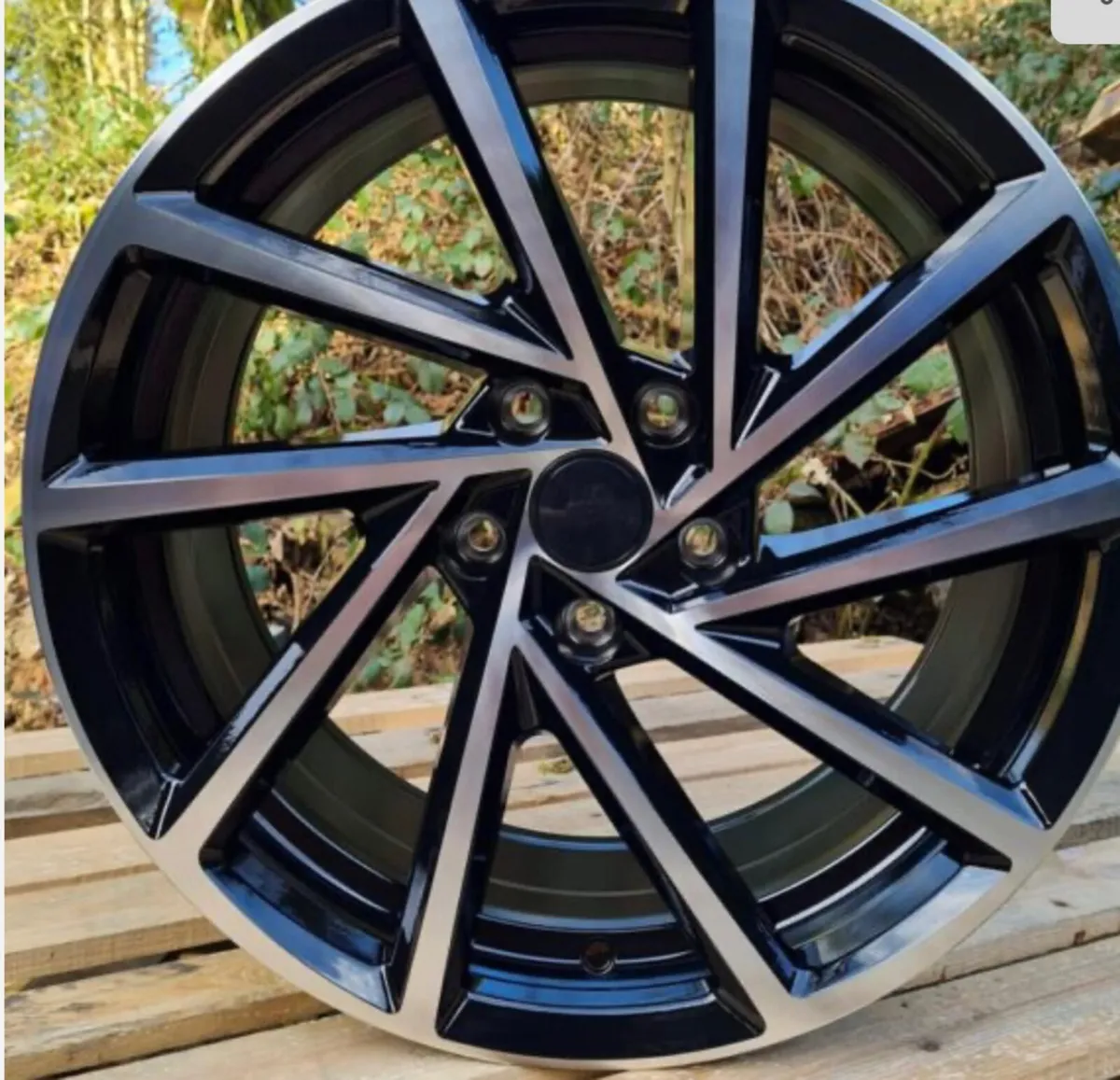 18” Spielberg 5x112 black / pol