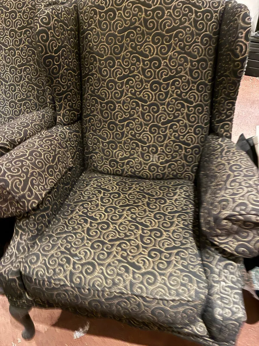 2x Wingback armchairs - Image 2