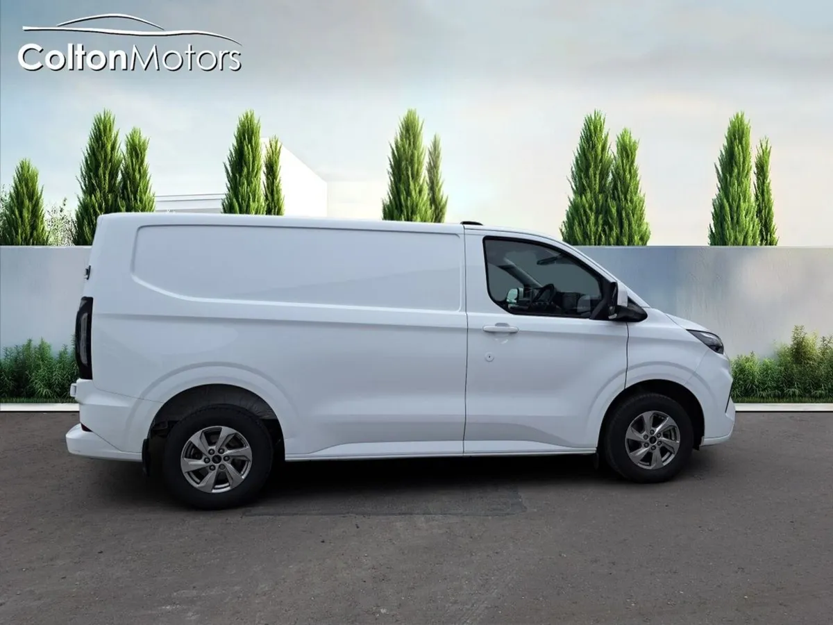 Ford Transit Custom TRANSIT CUSTOM 300 SWB 2.0 LIM - Image 4