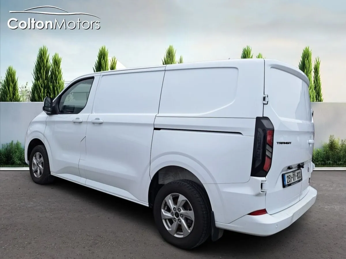 Ford Transit Custom TRANSIT CUSTOM 300 SWB 2.0 LIM - Image 3