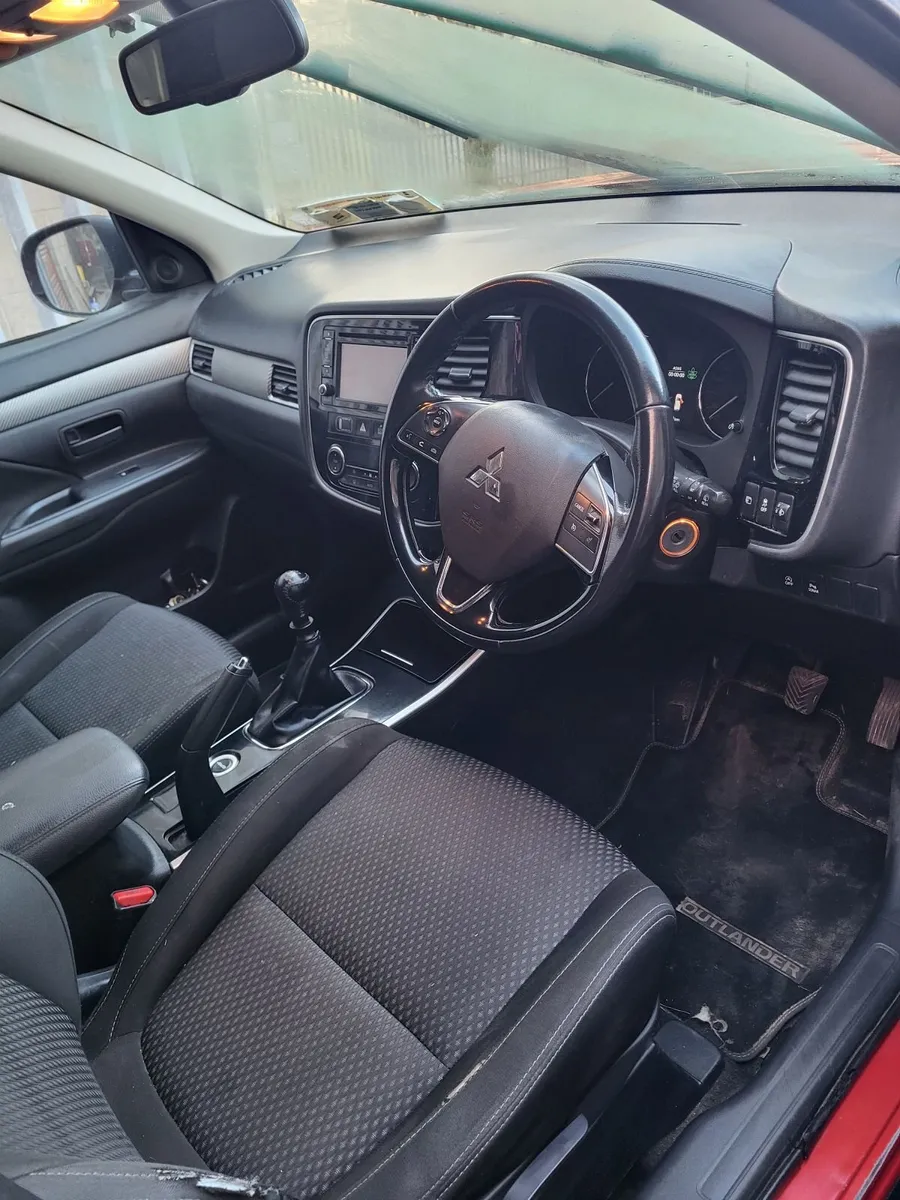 Mitsubishi Outlander commercial jeep - Image 2
