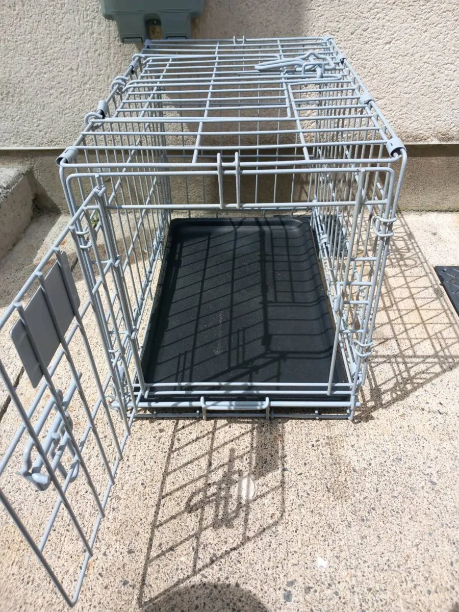 Small dog travel crate - Image 2