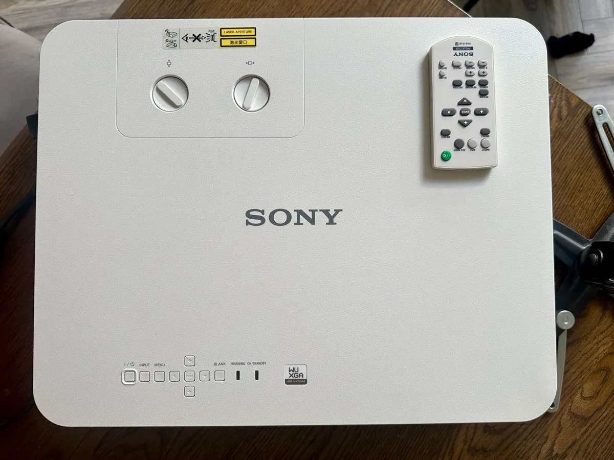 Sony VPL-PHZ60 6000 Lumen WUXGA Laser Projector - Image 3