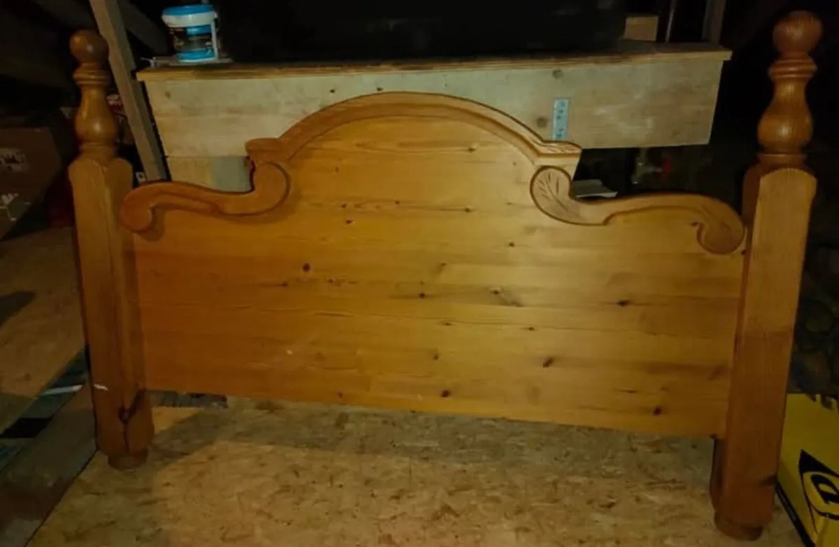 Double bed - Image 1