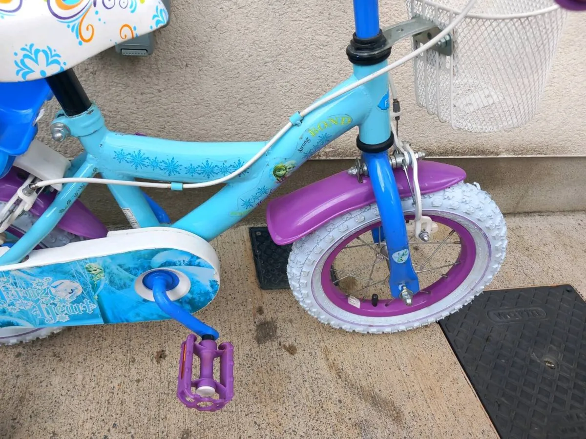 Kids frozen bike size 12 inch wheels - Image 4