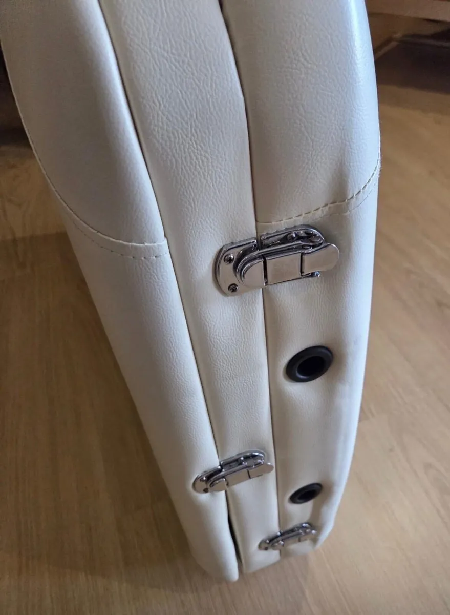 Massage table - Image 4