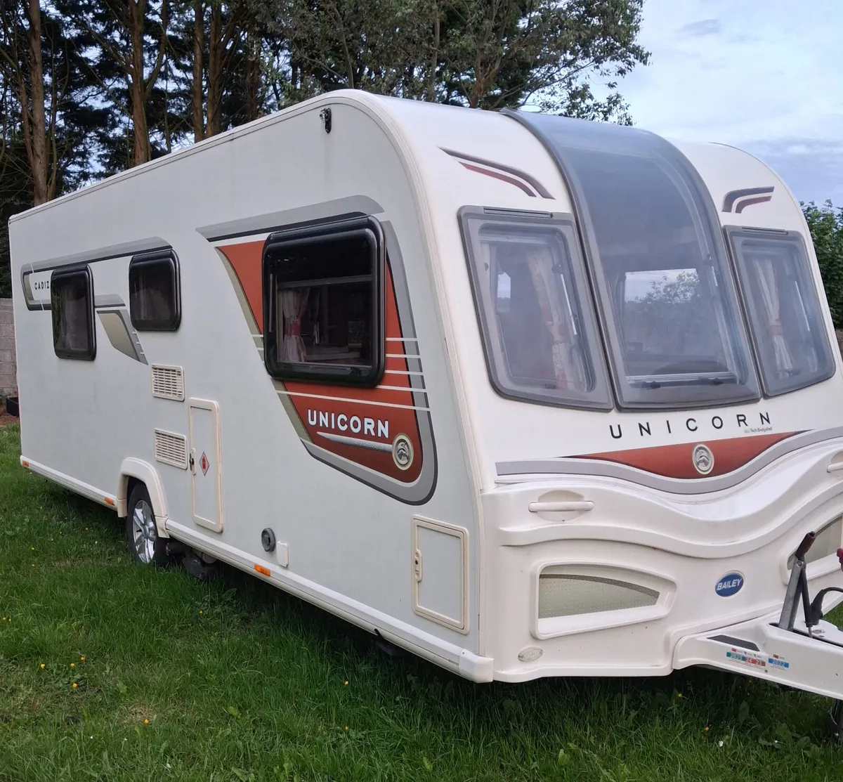 Bailey unicorn twin fixed singles caravan - Image 2