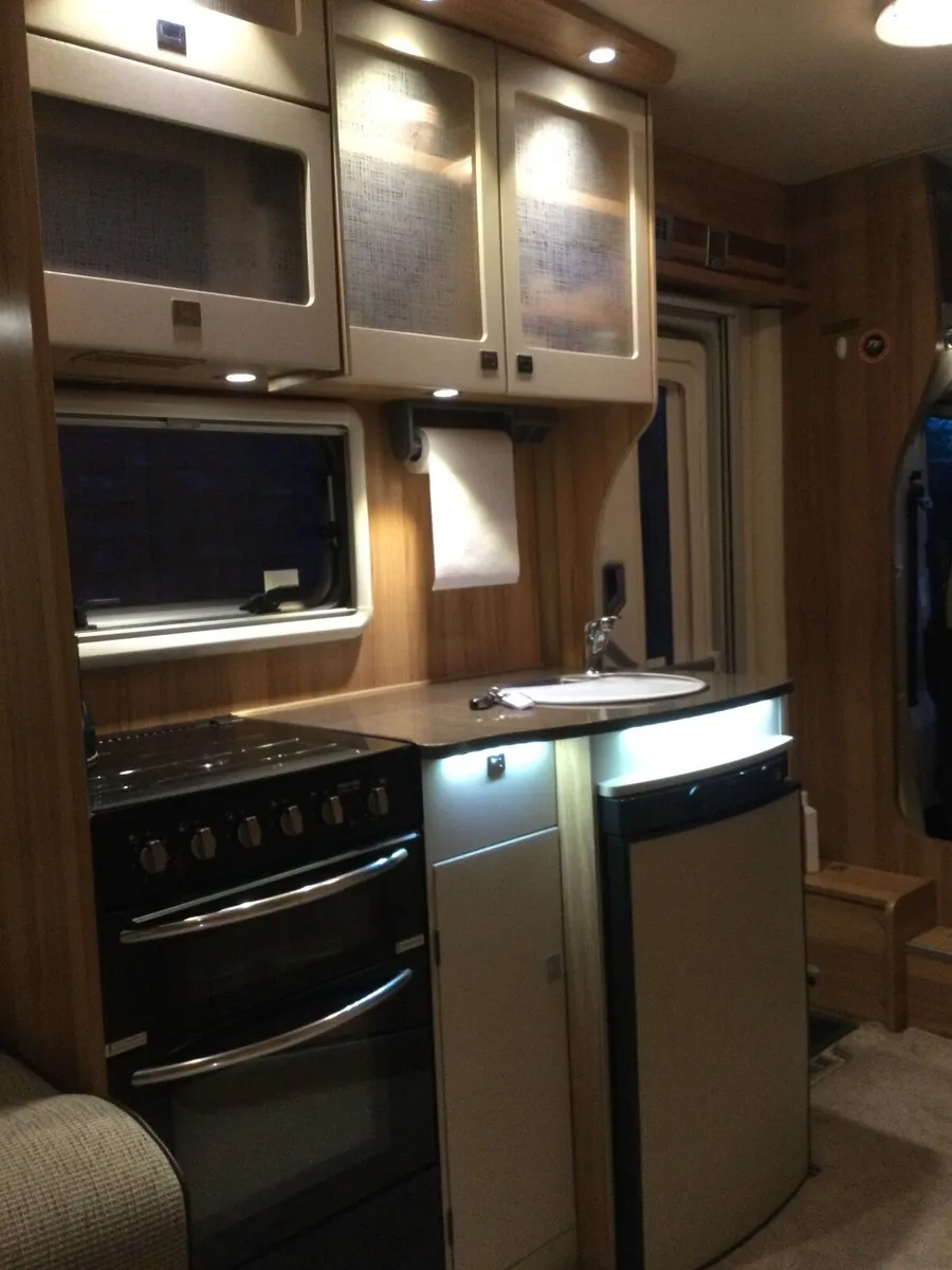 Bailey Autograph Approach 625 (2016) Motorhome - Image 3
