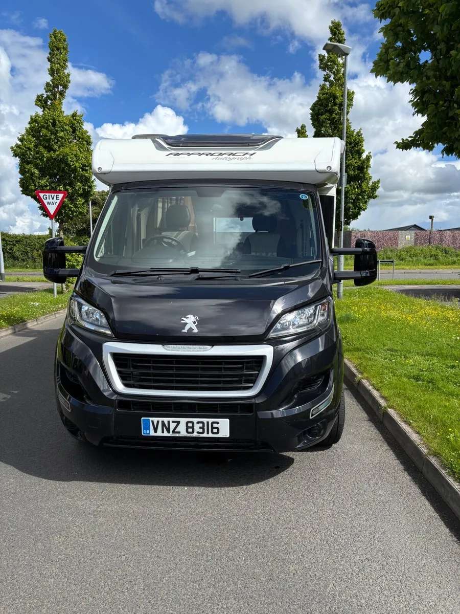 Bailey Autograph Approach 625 (2016) Motorhome - Image 1