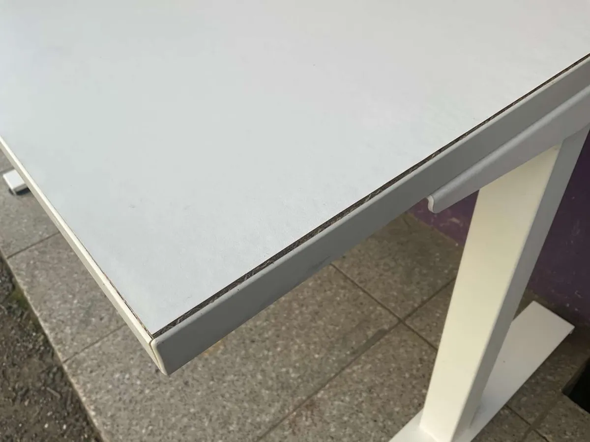 1360 White rectangular office desk - Image 3