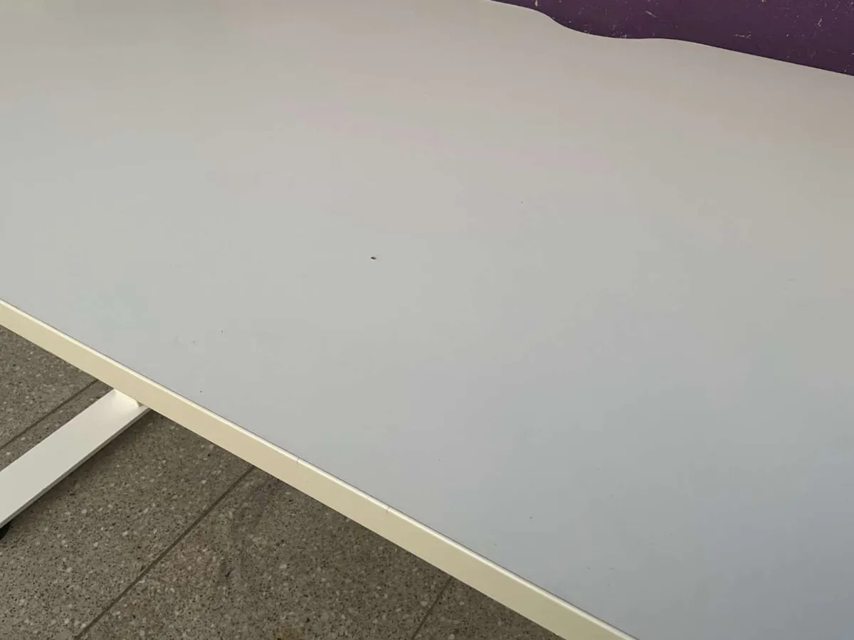 1360 White rectangular office desk - Image 4