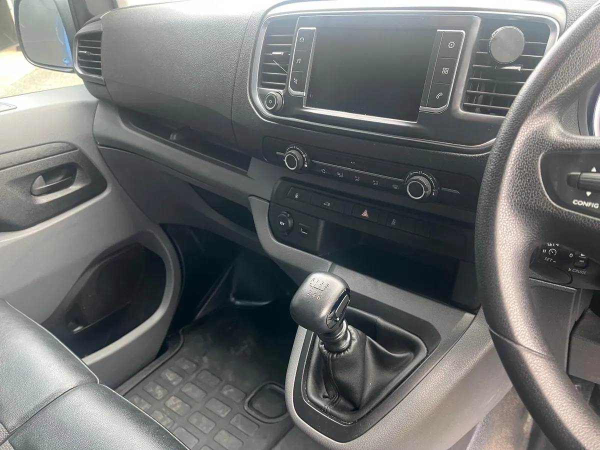 Peugeot Expert PRO LWB 2L - Image 3