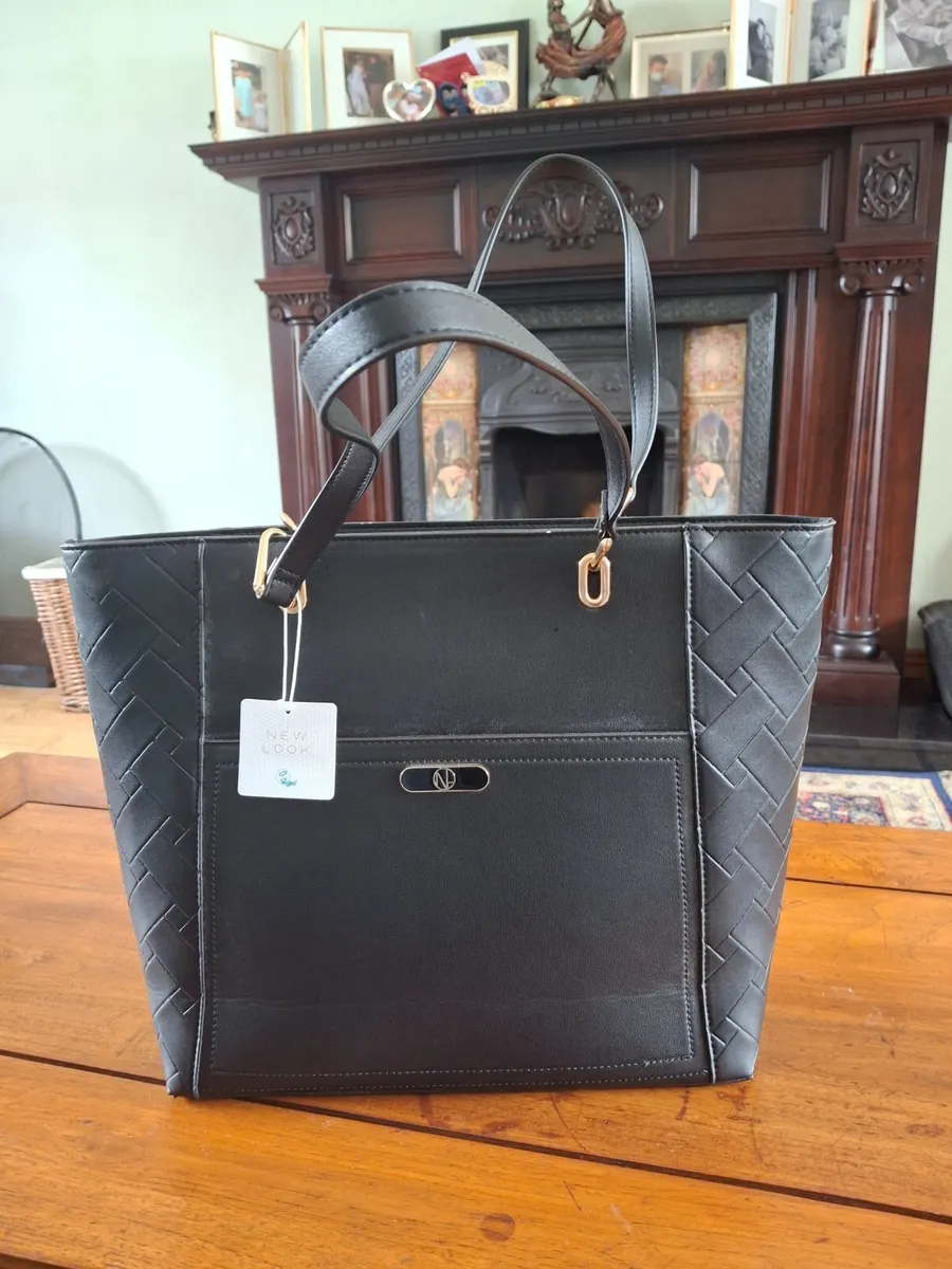 Ladies Handbag, New Look with tags €18 - Image 3