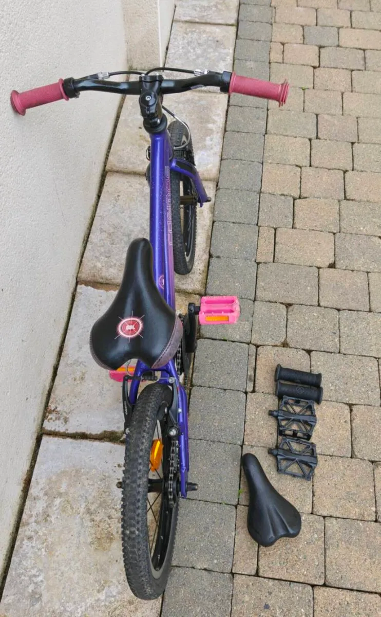 16 inch Carrera Cosmos Kids Bike - Image 2
