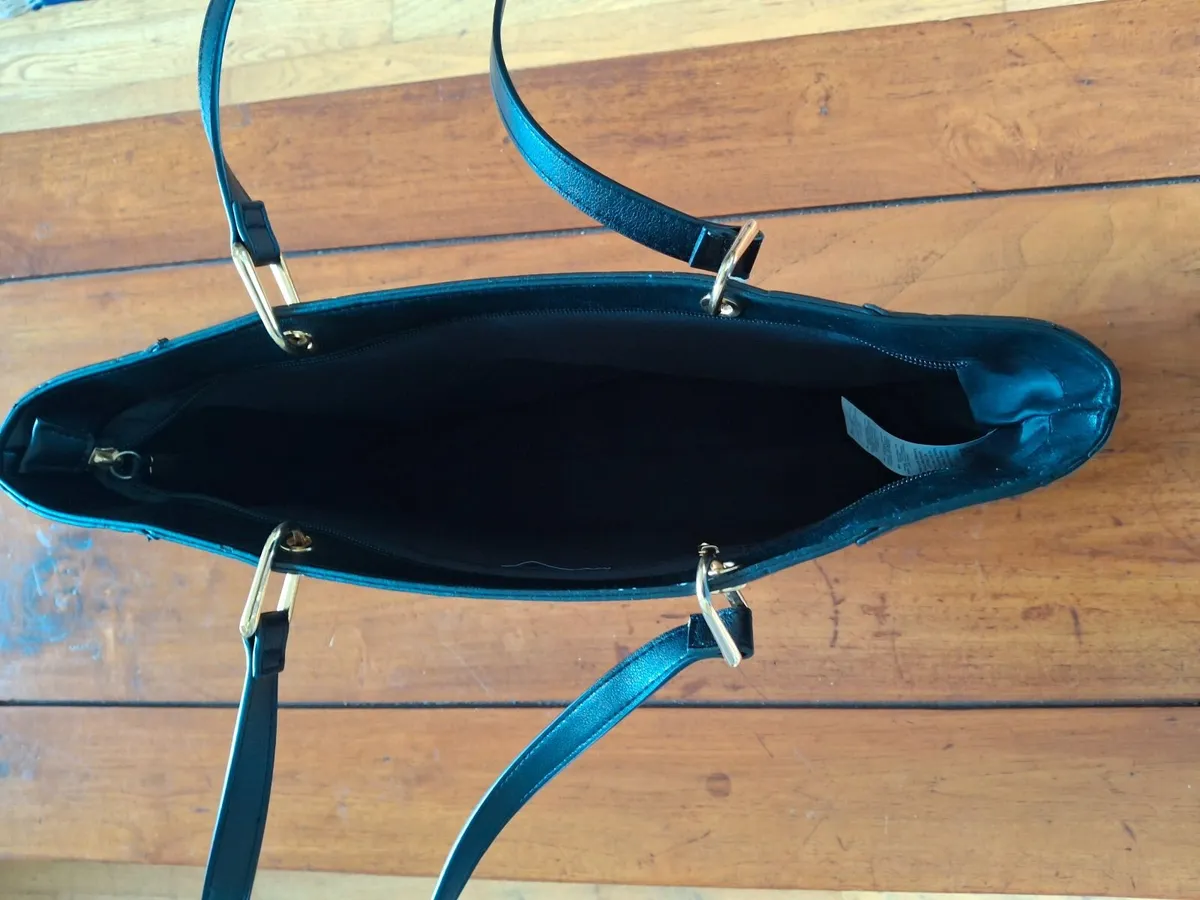 Ladies Handbag, New Look with tags €18 - Image 4