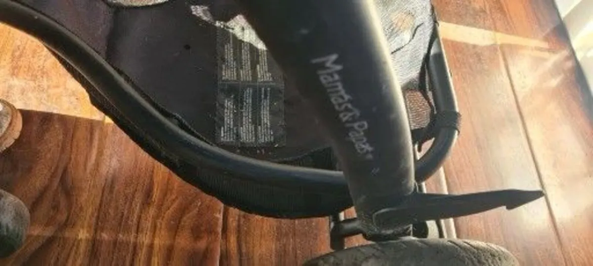 Mamas and Papas stroller with foot brake and rain - Image 4