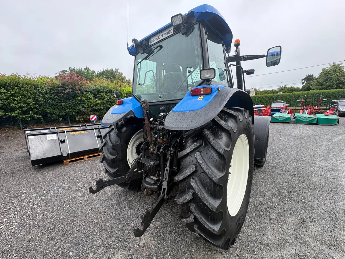 NEW HOLLAND TM140 - Image 2