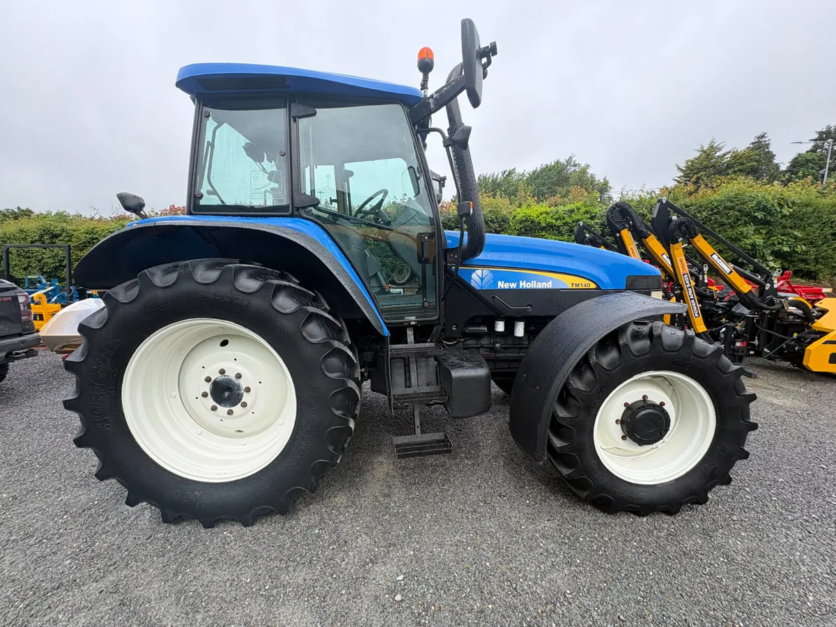 NEW HOLLAND TM140 - Image 1