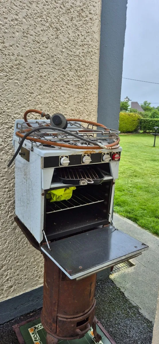 Gas Cooker - Image 1