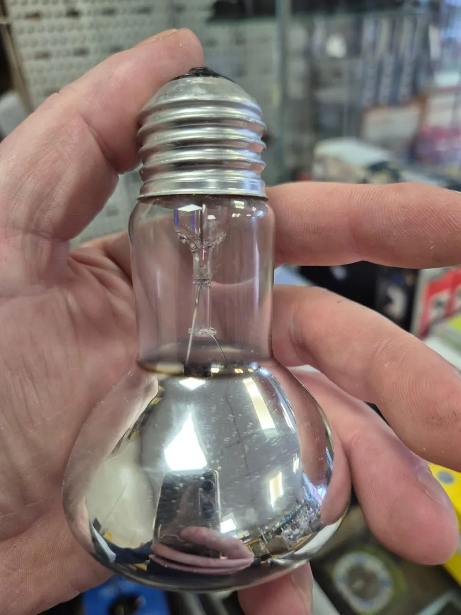 60w reflector bulbs - Image 2