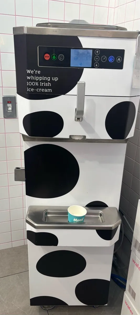Carpigiani XVL Water-Cooled Soft Ice Cream Machine - Image 4