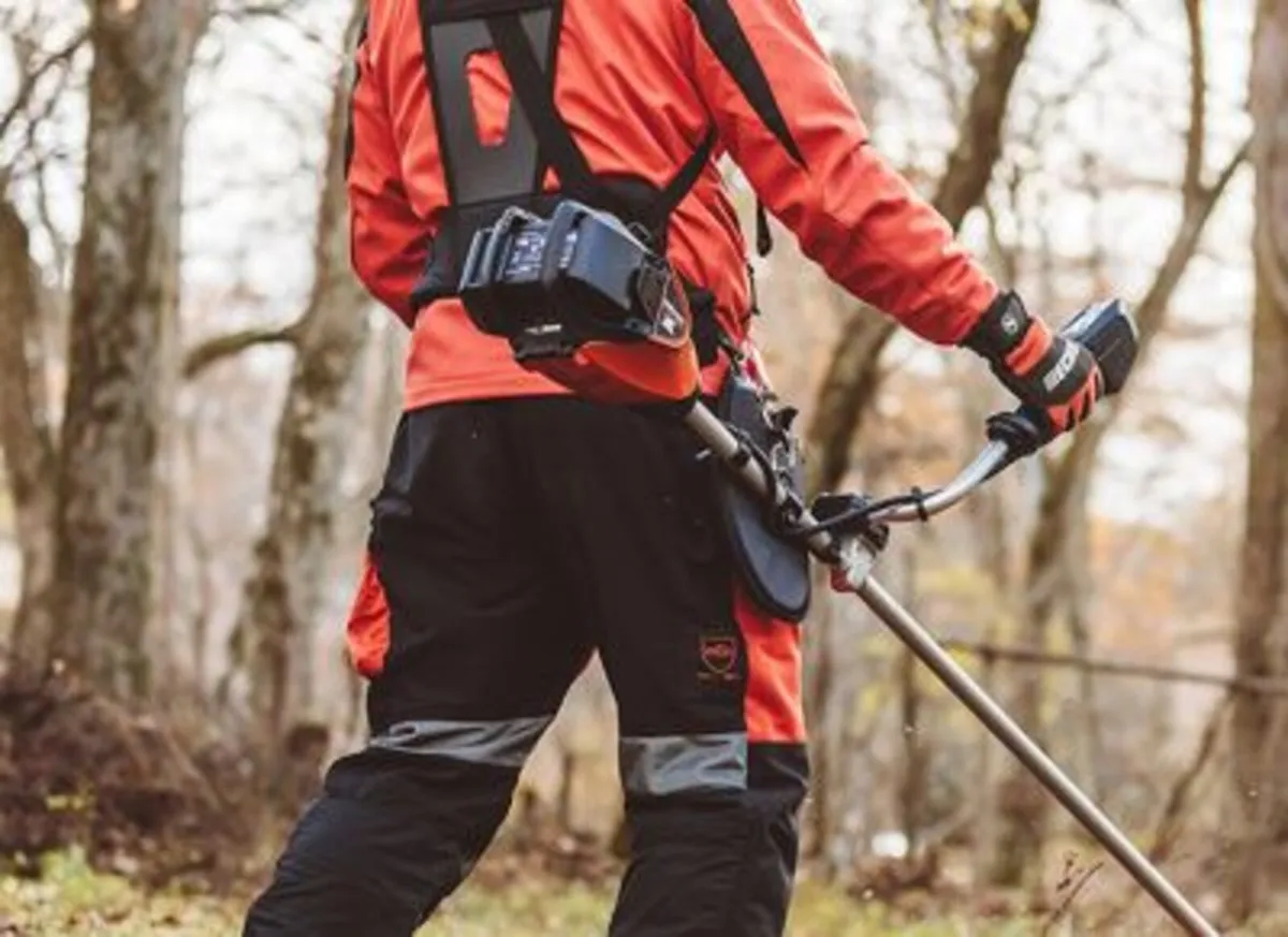Echo DSRM-2600U Battery Brushcutter No Battery - Image 4
