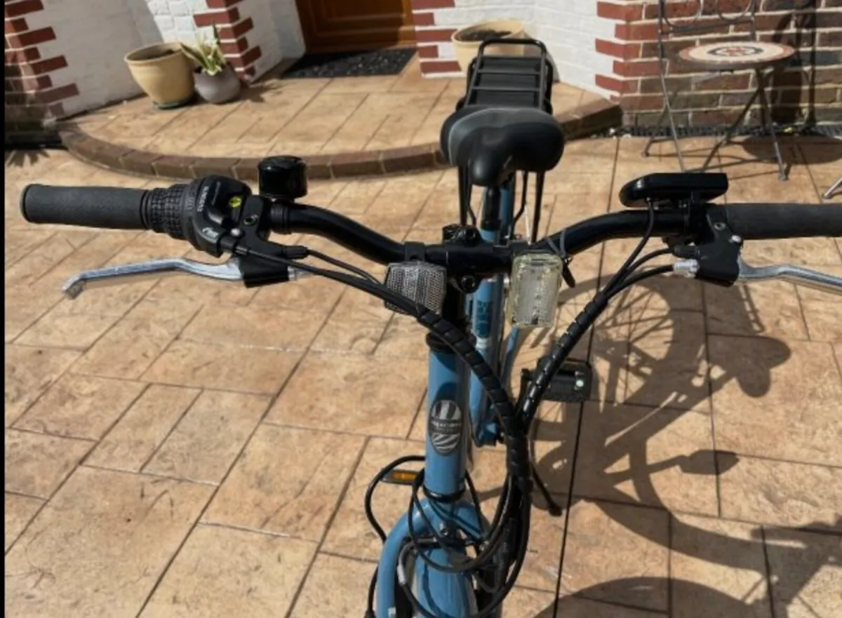 Apollo Metis Womens Electric Hybrid Bike
2021 - S - Image 3