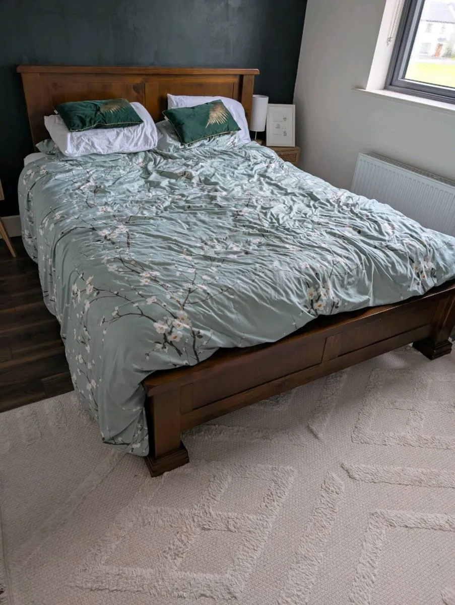 King Size (5 ft) Solid Dark Gloss Wood Bed Frame - - Image 3
