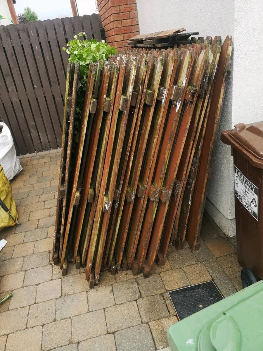 Wooden Fencing (old) - Image 3