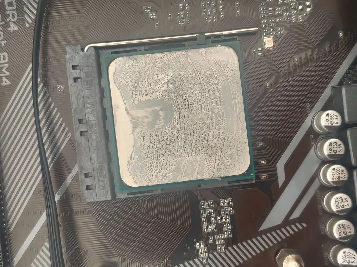GAMING  TOWER WITH RYZEN 7 - Image 4