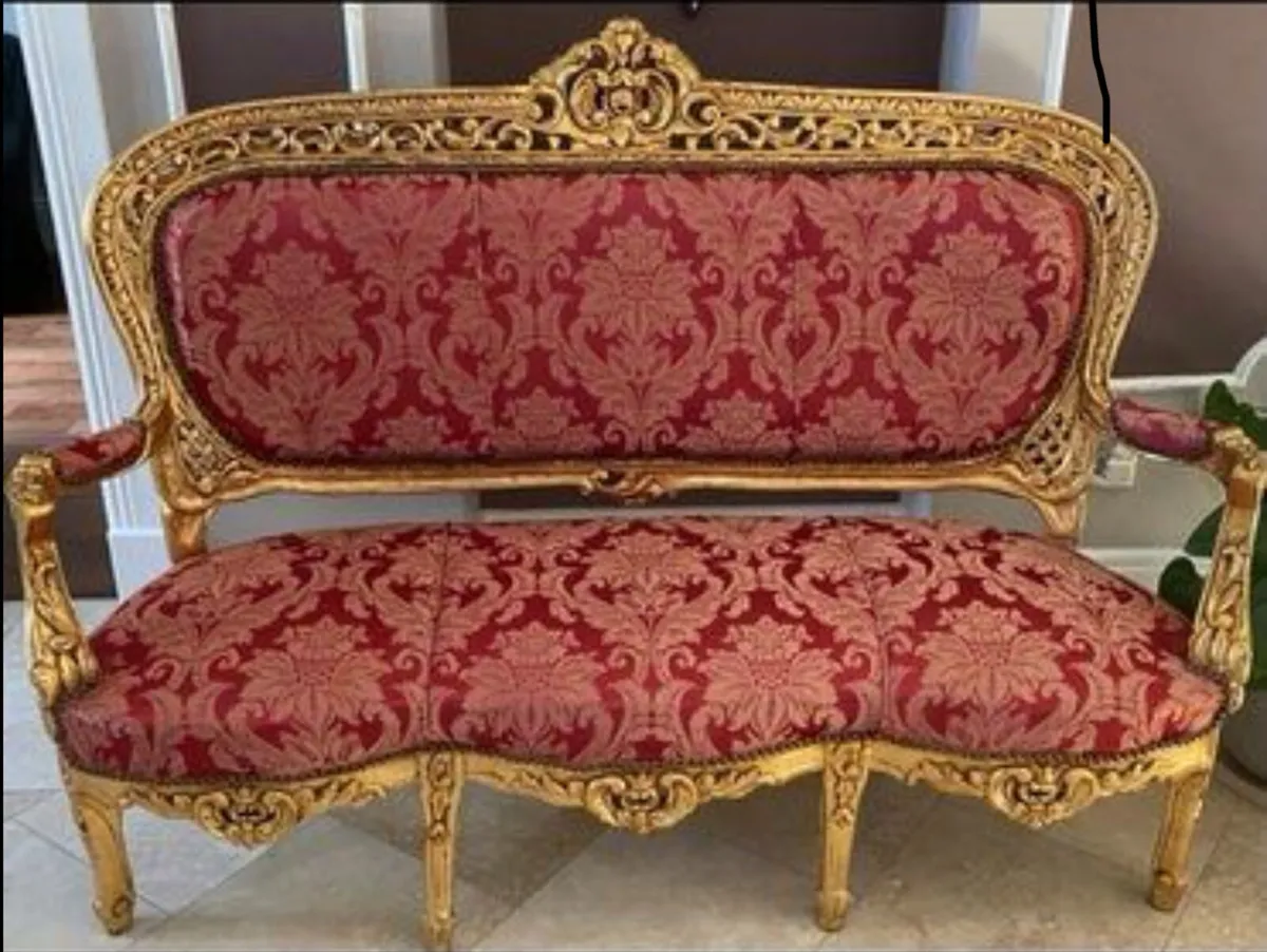Vintage Gold and Red Settee - Image 2