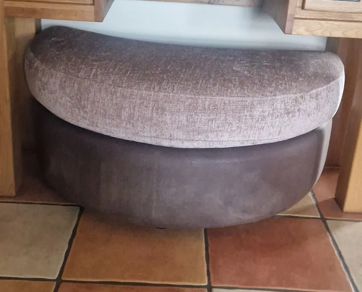 Sofa - Image 4