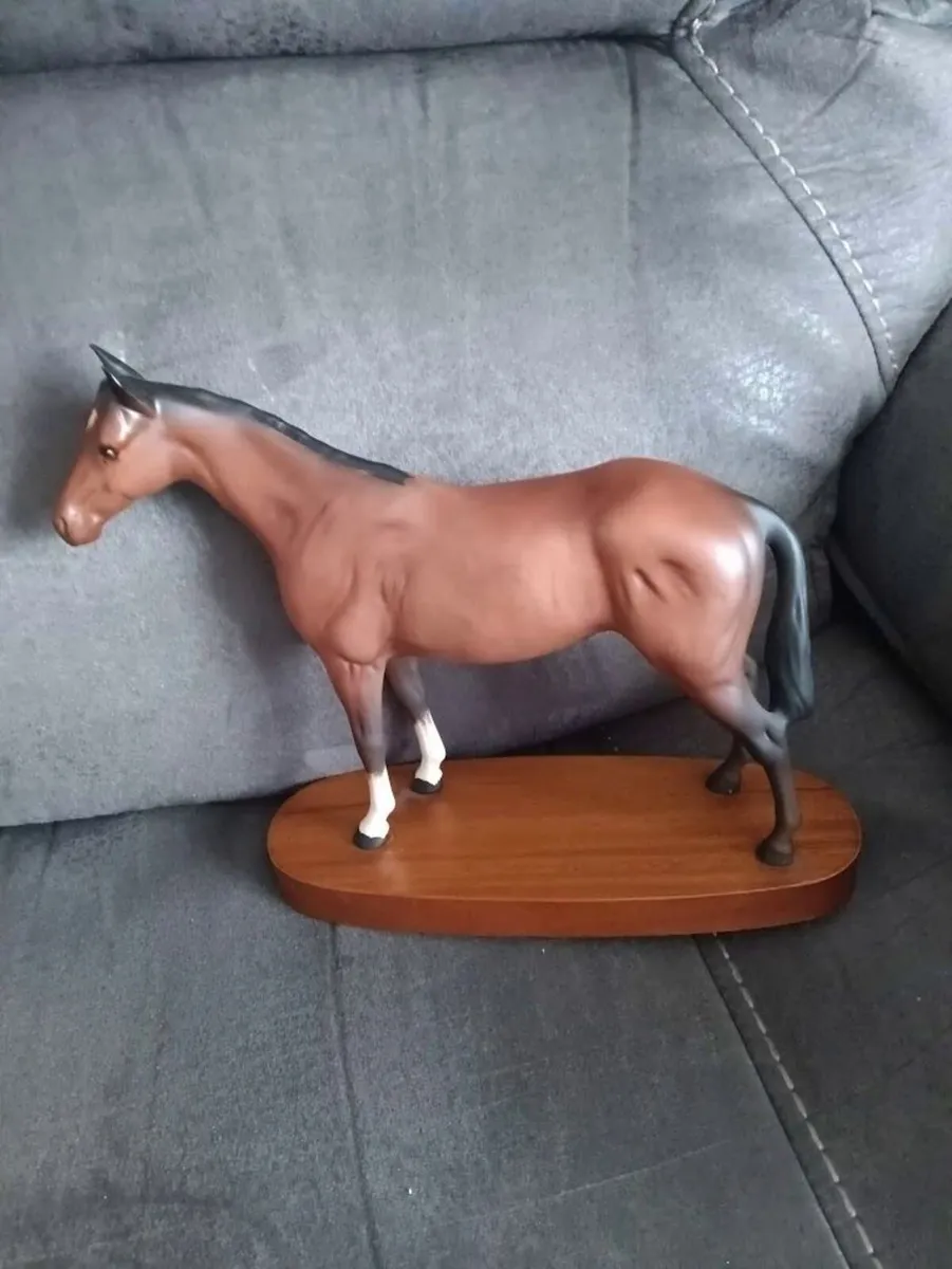 Vintage Royal Doulton Ceramic Racehorse figurine - Image 2