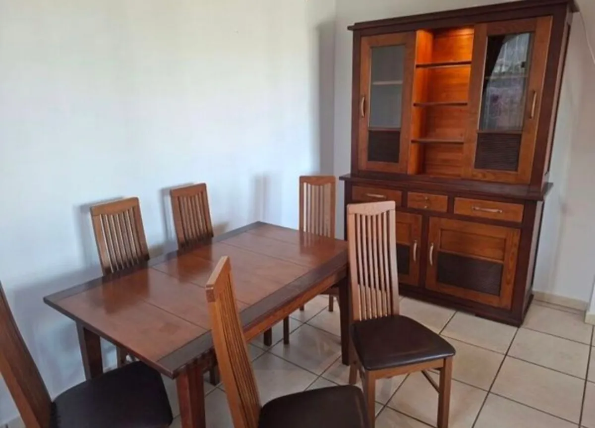 Mahogany Dining table - Image 1