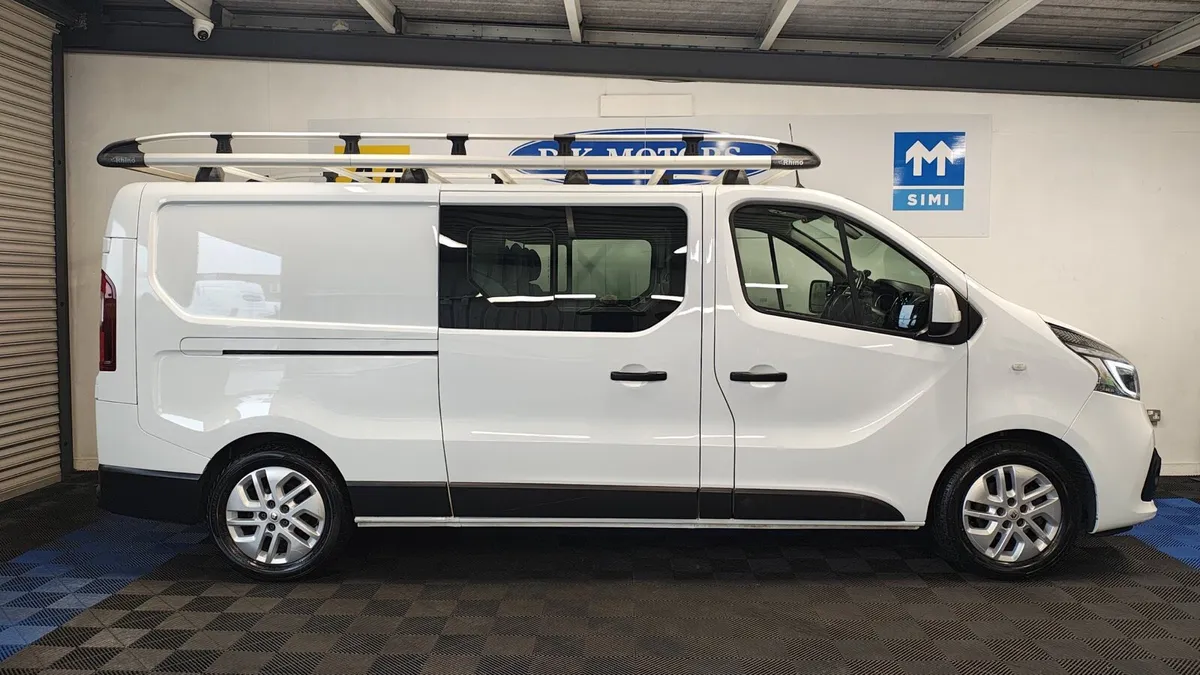 RENAULT TRAFIC CREW CAB  NEW CVRT - Image 3