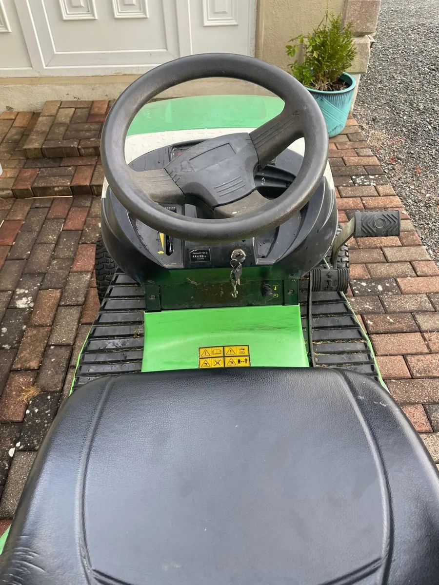 Ride on Lawnmower - Image 2
