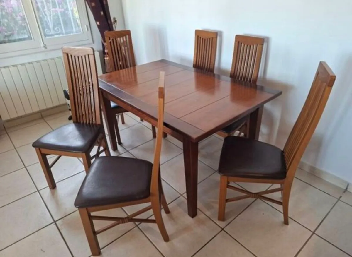 Mahogany Dining table - Image 2
