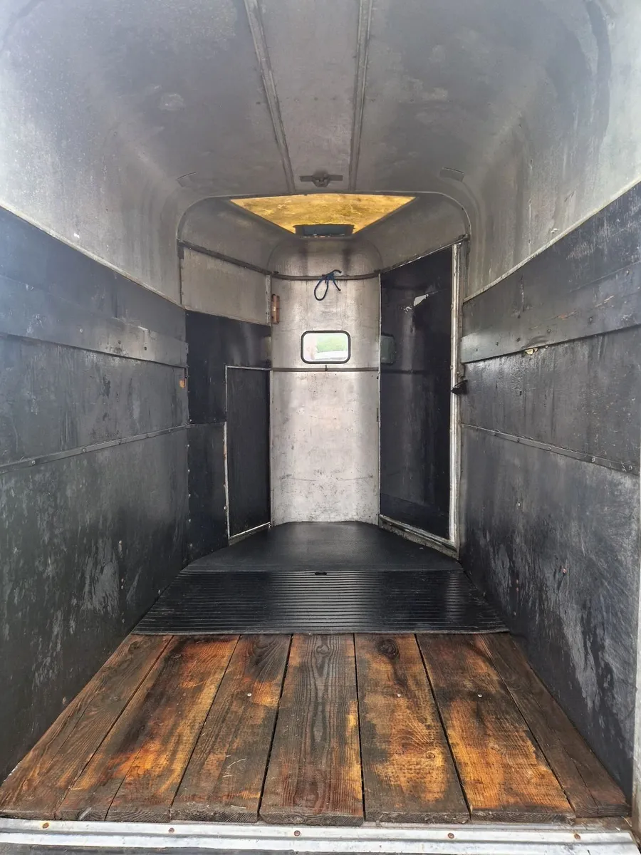 ifor Williams Horse Box - Image 3