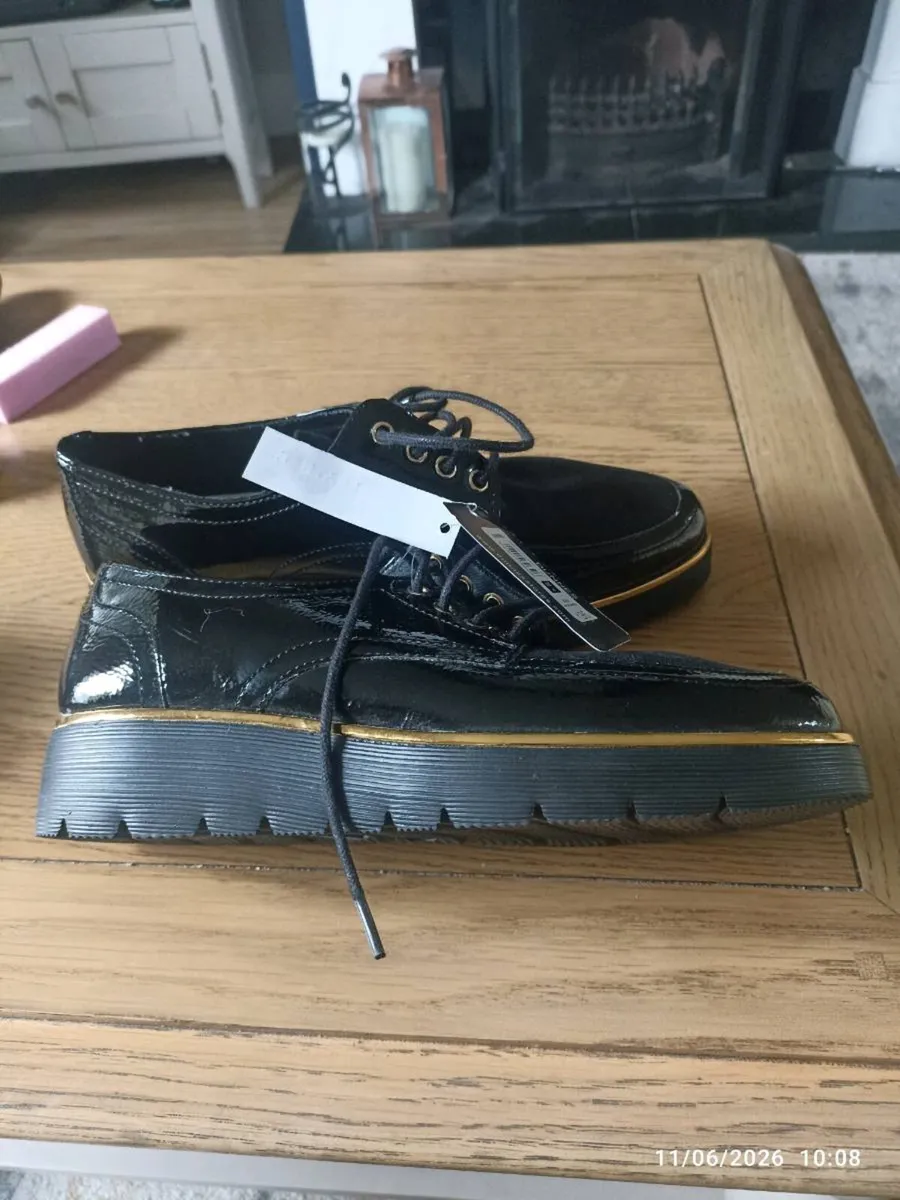 Ladies shoes - Image 2