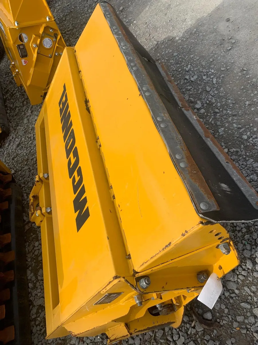 MCCONNEL 1.2M 85HP HYD ROLLER - Image 4