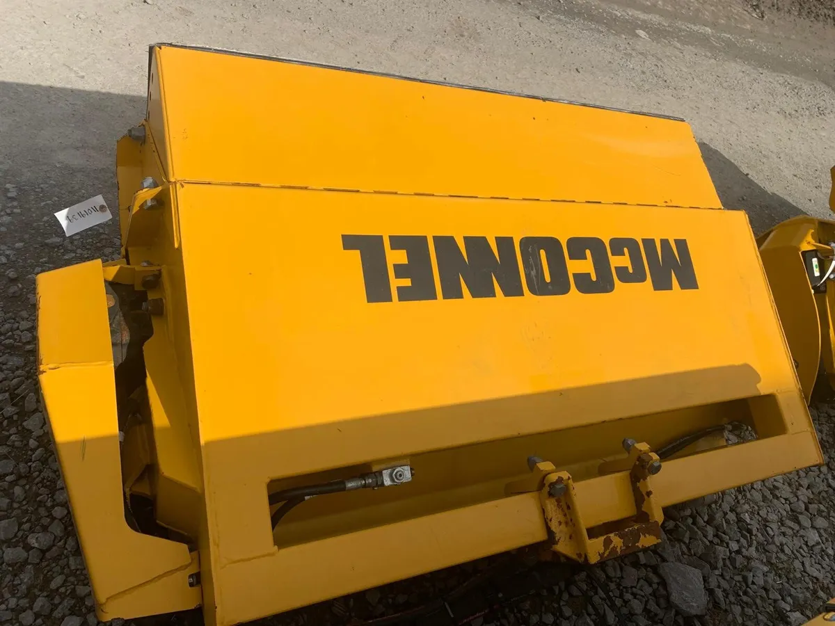 MCCONNEL 1.2M 85HP HYD ROLLER - Image 1
