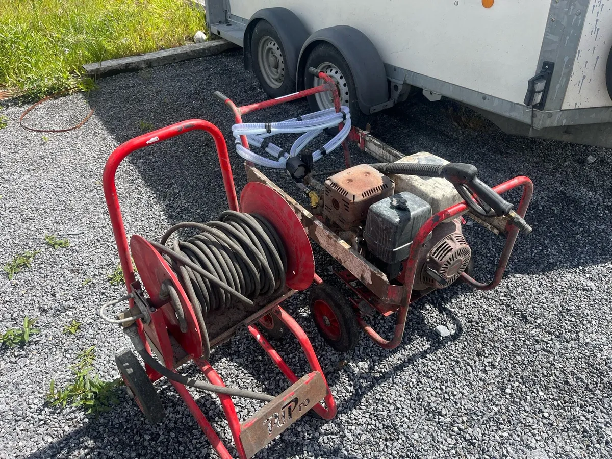 3000 psi  Honda power washer - Image 3