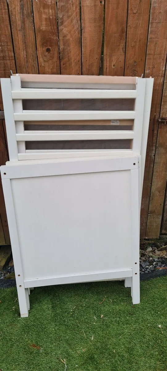 Baby Cot delivery locally included in price.……………