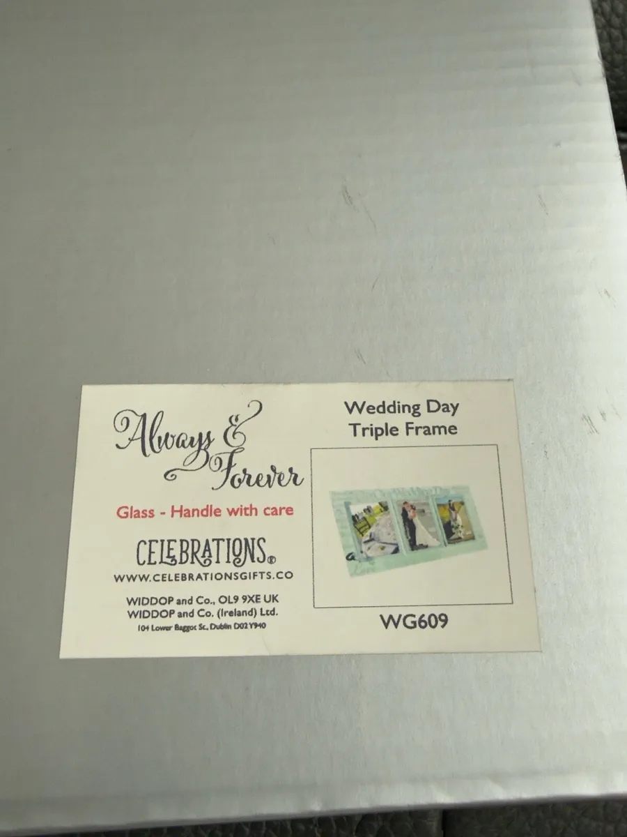 Mr & Mrs Right Mug set: Brand new, Unopened box - Image 3