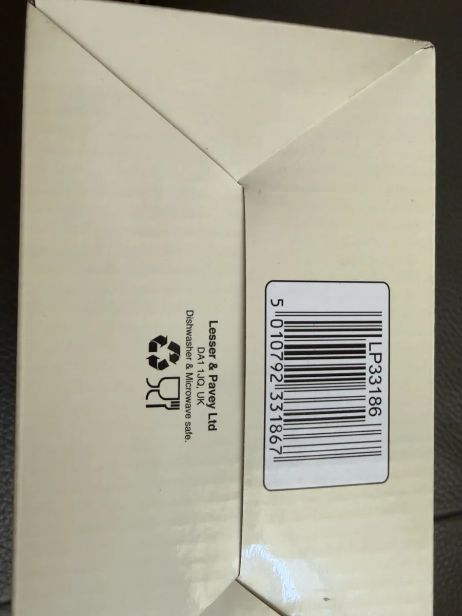 Mr & Mrs Right Mug set: Brand new, Unopened box - Image 4