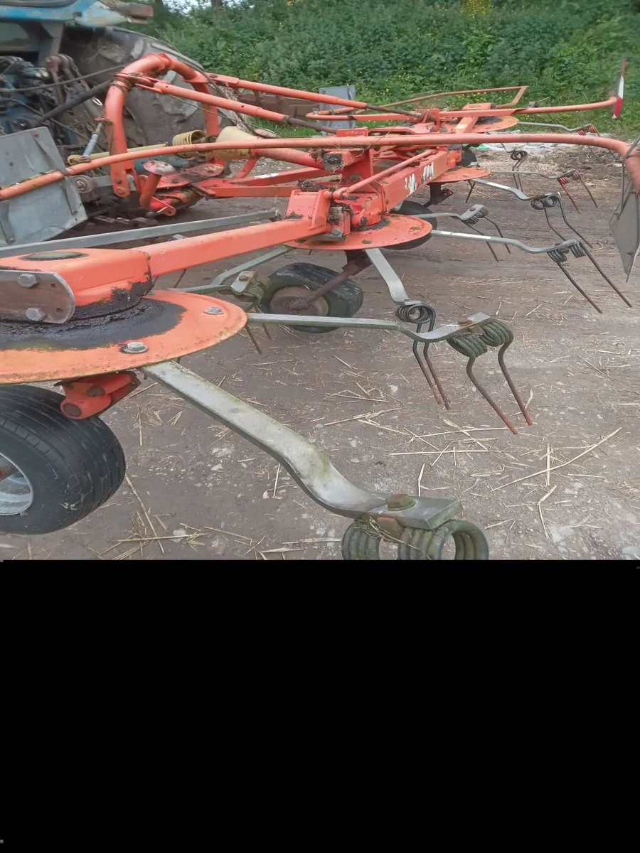 Fella  tedder - Image 1