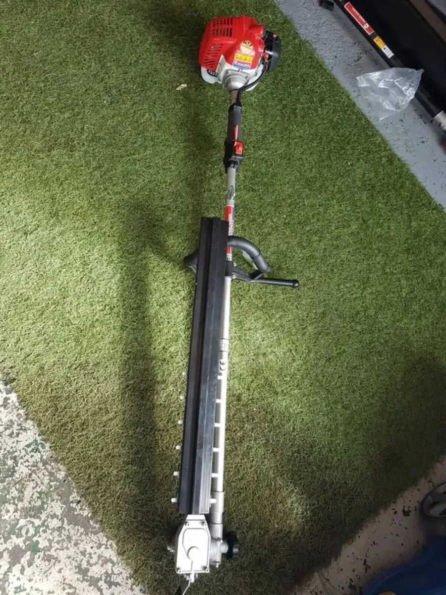MARUYAMA AHT2630D LONG REACH HEDGETRIMMER - Image 1