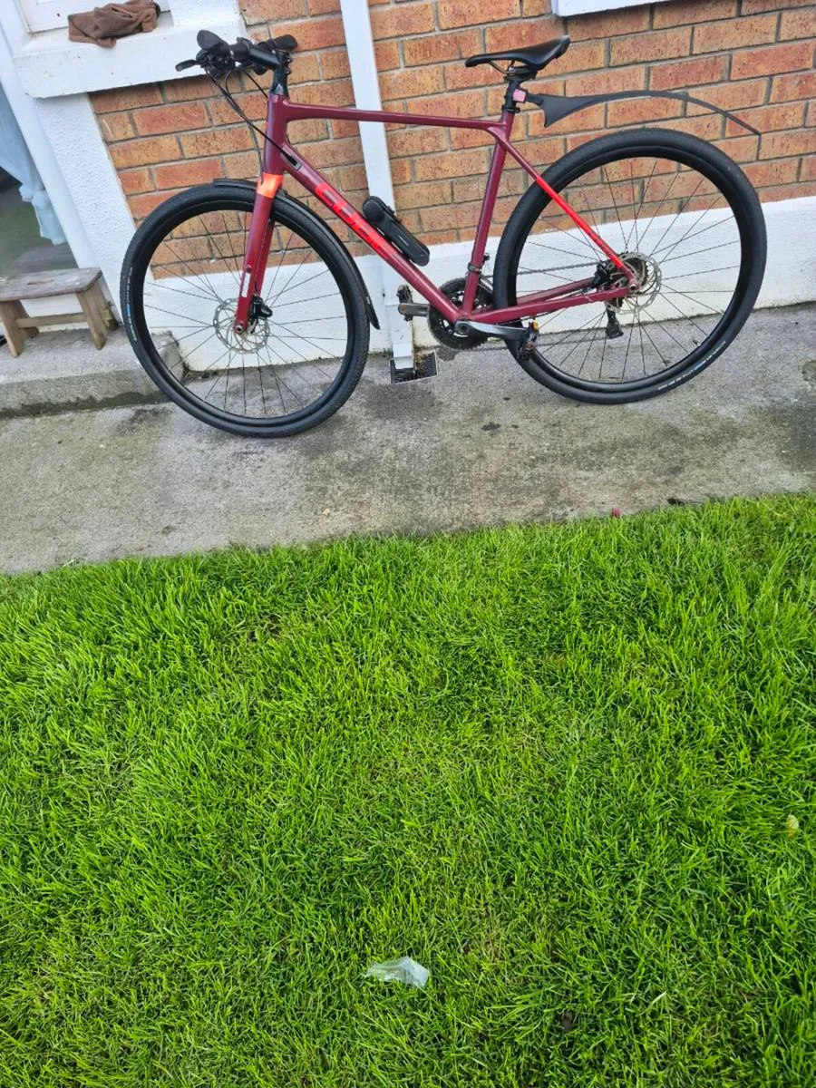 Cube sl road bike - Image 1